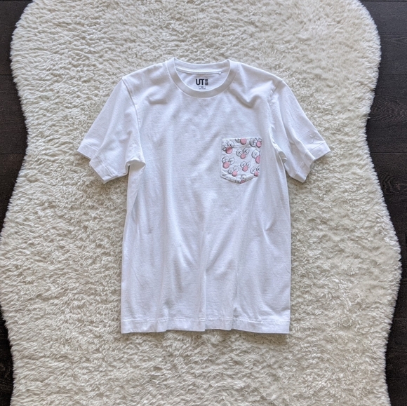 Uniqlo x KAWS T-shirt - Picture 6 of 6